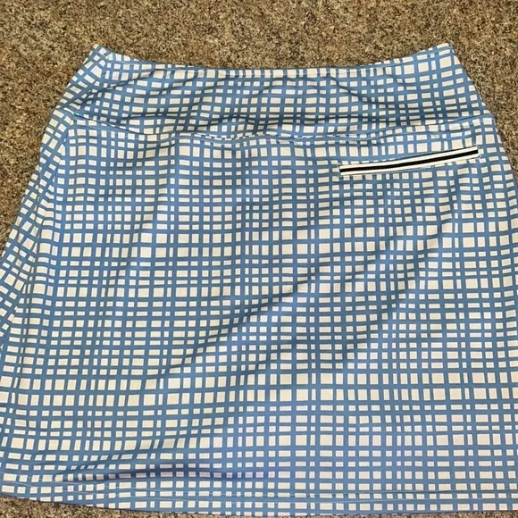 Golftini skort size medium - Picture 6 of 9